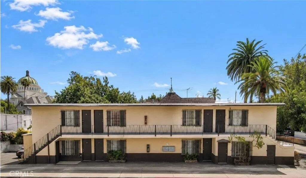 Los Angeles, California, United States 1 - 18586946