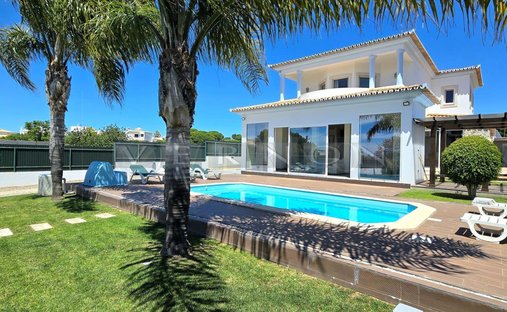 Villa in Olhos de Agua, Algarve, Portugal 1