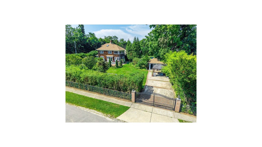 House in Greenport West, New York, United States 1 - 17862085