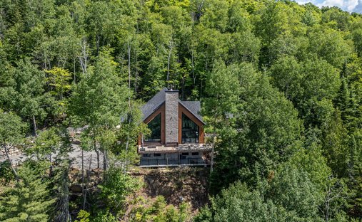 House in Estérel, Quebec, Canada 1