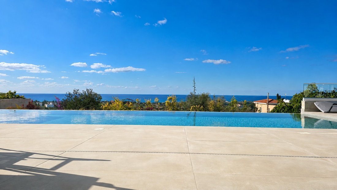 Villa in Peyia, Paphos, Cyprus 1 - 18716928