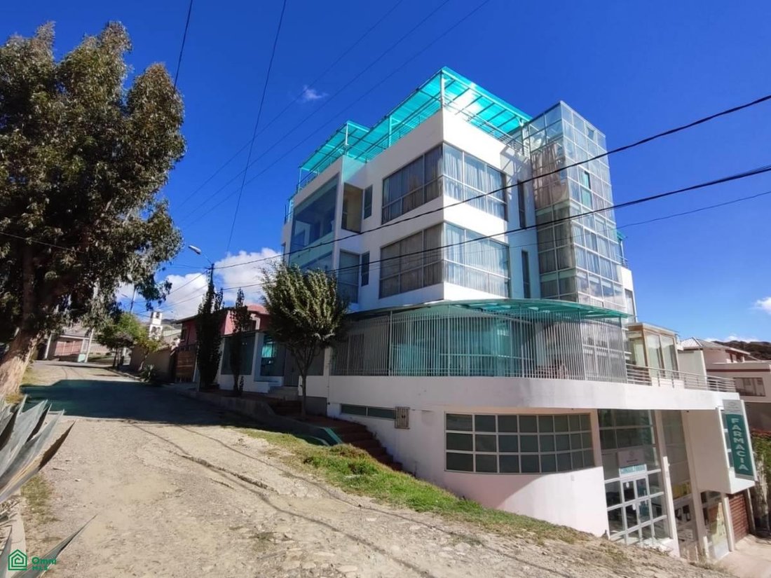 Casa in La Paz, Dipartimento di La Paz, Bolivia 1 - 17731399