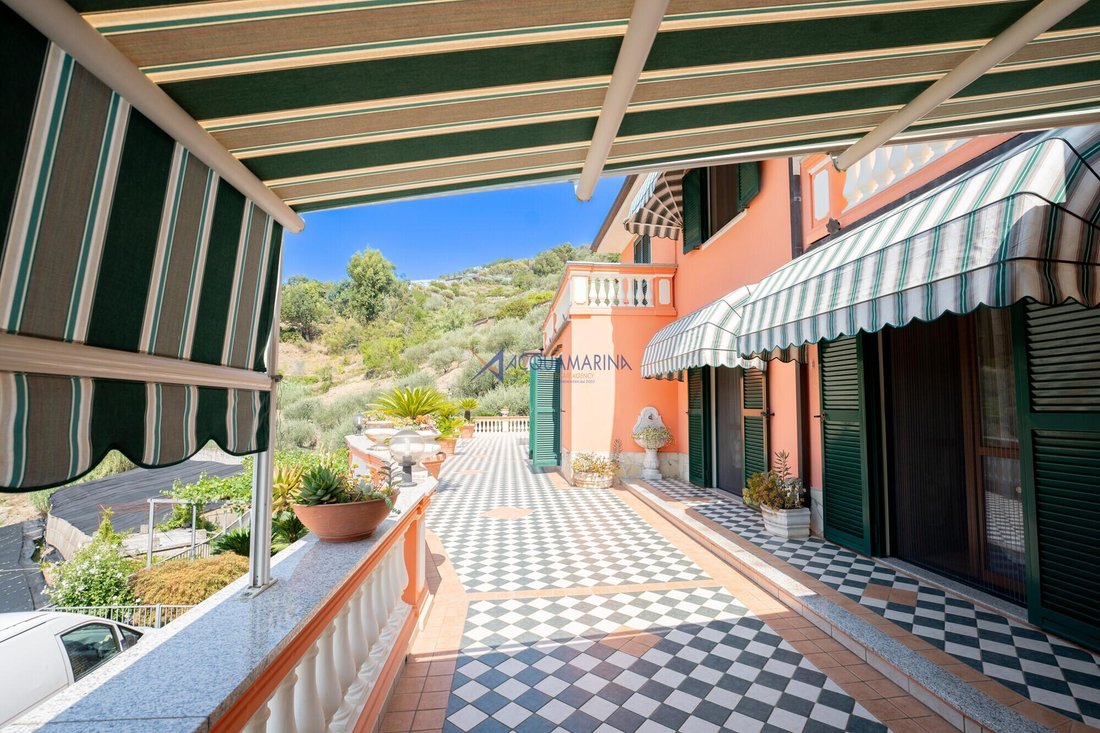 Villa in Vallecrosia, Liguria, Italy 2 - 18716640