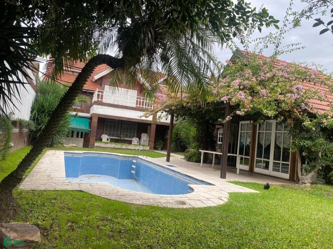 Casa in Banfield, Provincia di Buenos Aires, Argentina 3 - 18222098
