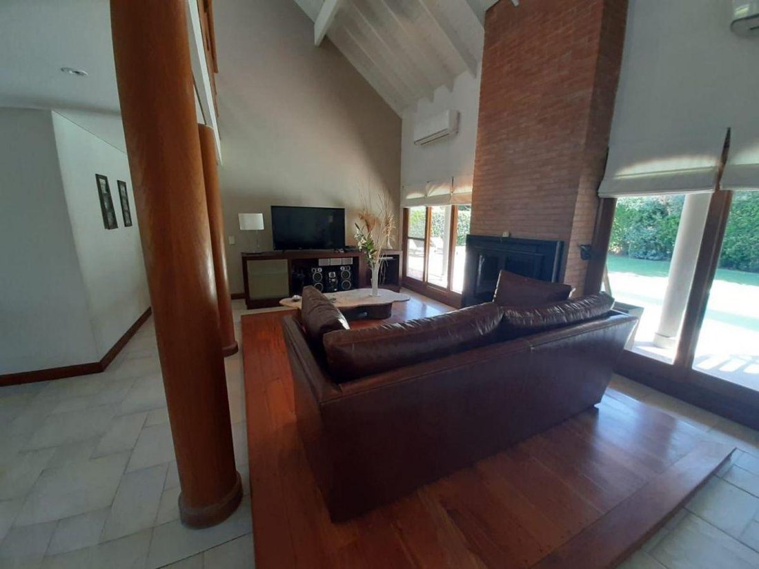 Casa a Ezeiza, Provincia di Buenos Aires, Argentina 4 - 18716858