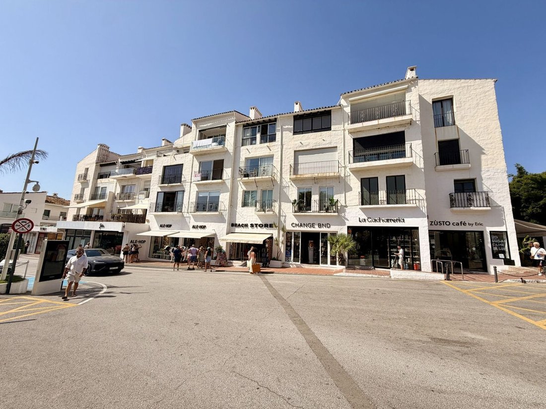 Apartment in Puerto Banus, Marbella, Spain 1 - 18716729