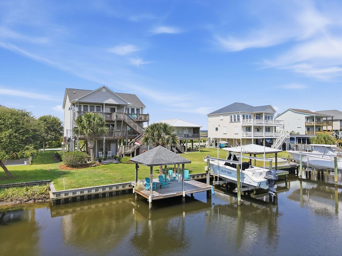 Casa en Topsail Beach, Carolina del Norte, Estados Unidos 2 - 18716418