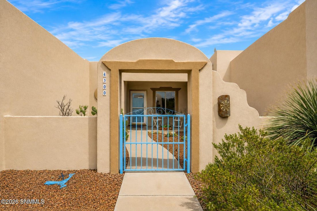 House in Las Cruces, New Mexico, United States 3 - 17237638