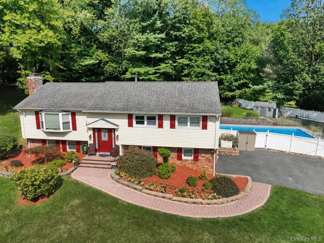 House in Montebello, New York, United States 1 - 18720239