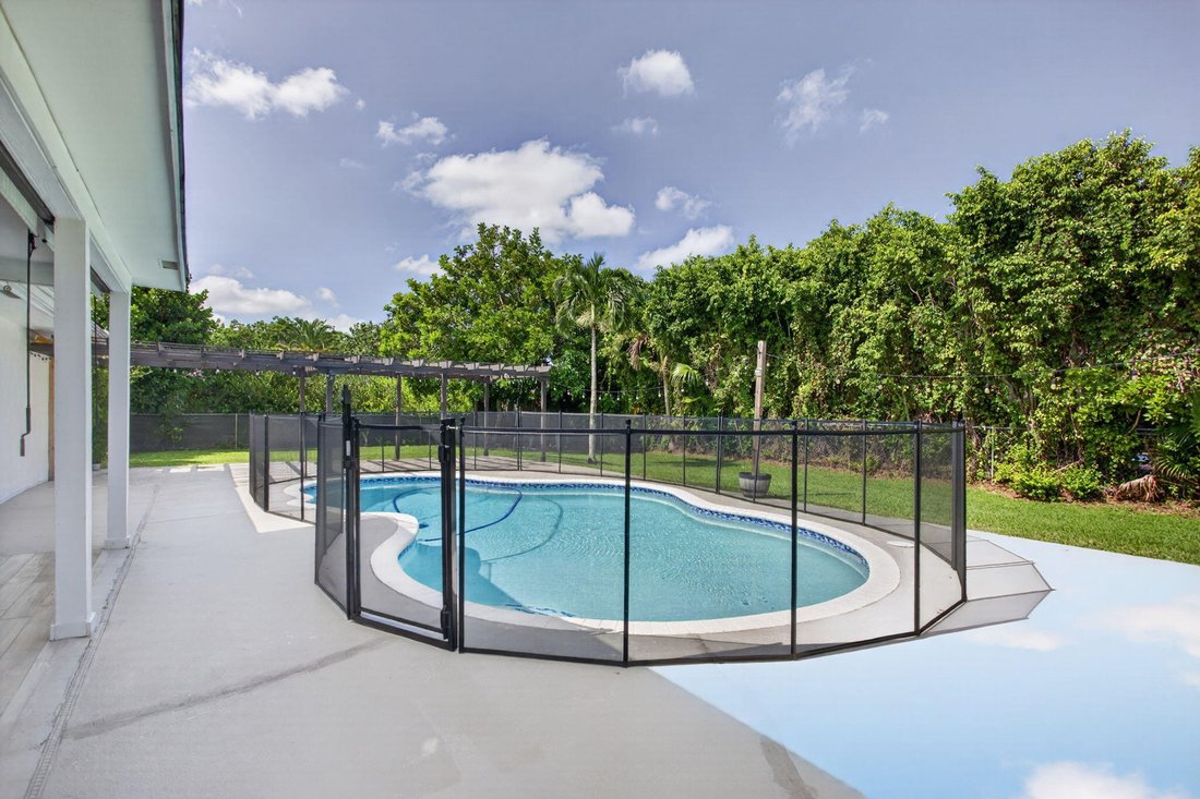 House in Coral Springs, Florida, United States 2 - 18720314