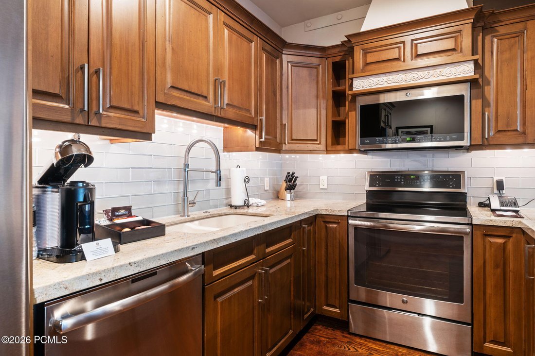 Condo in Park City, Utah, United States 5 - 18720230