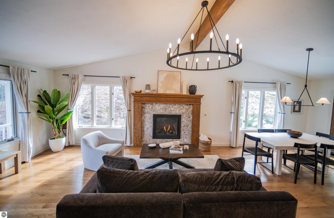 Casa a Suttons Bay, Michigan, Stati Uniti 2 - 18720292