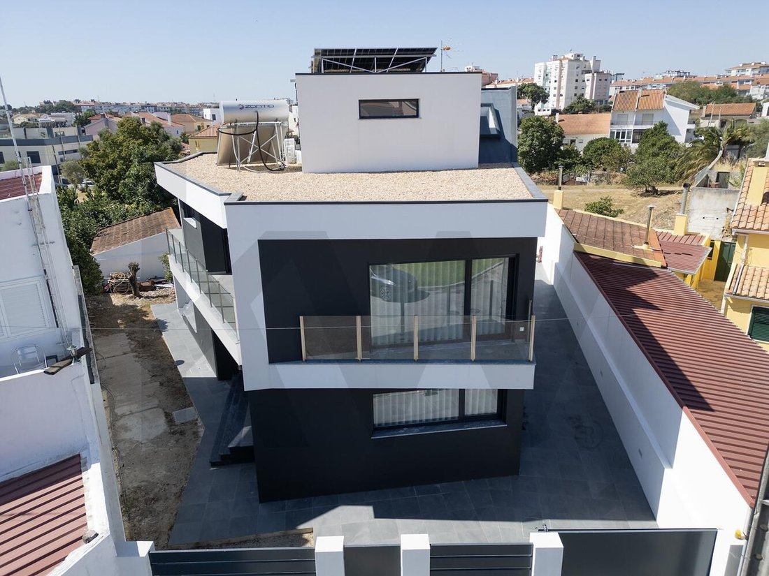 Townhouse in Seixal, Arrentela e Aldeia de Paio Pires, Setubal, Portugal 2 - 18720329