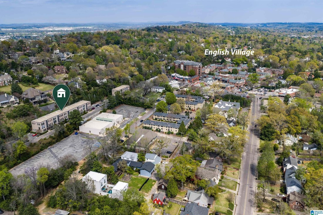 Condo in Mountain Brook, Alabama, United States 3 - 18720320