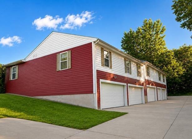 Kalamazoo, Michigan, United States 2 - 18720446
