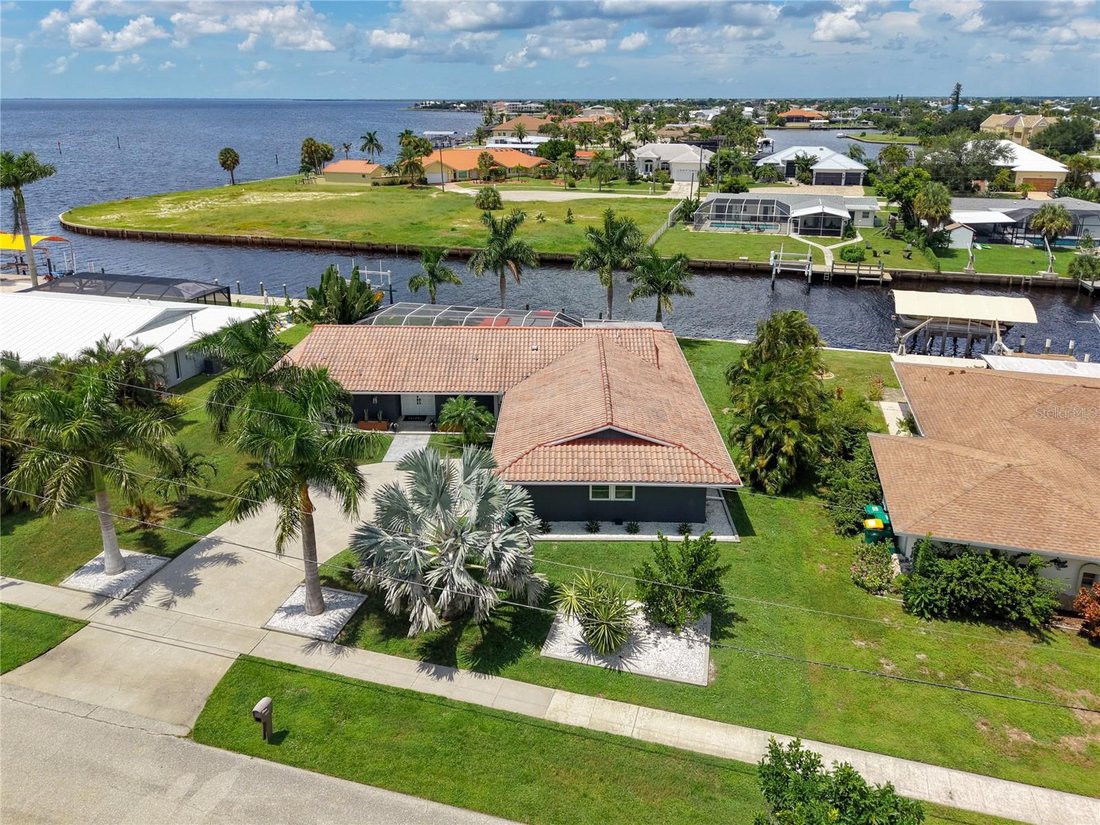 Maison à Port Charlotte, Floride, États-Unis 1 - 18708734