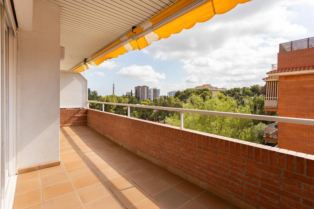 Apartment in Sarrià-Sant Gervasi, Barcelona, Spain 1 - 18720374