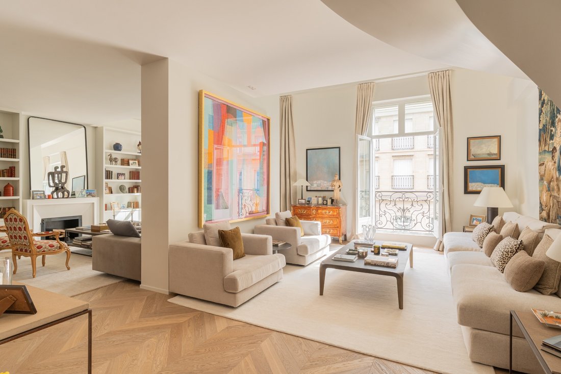 Apartment in Hoche-Friedland, Paris 8e Arrondissement, Paris 1 - 18720685