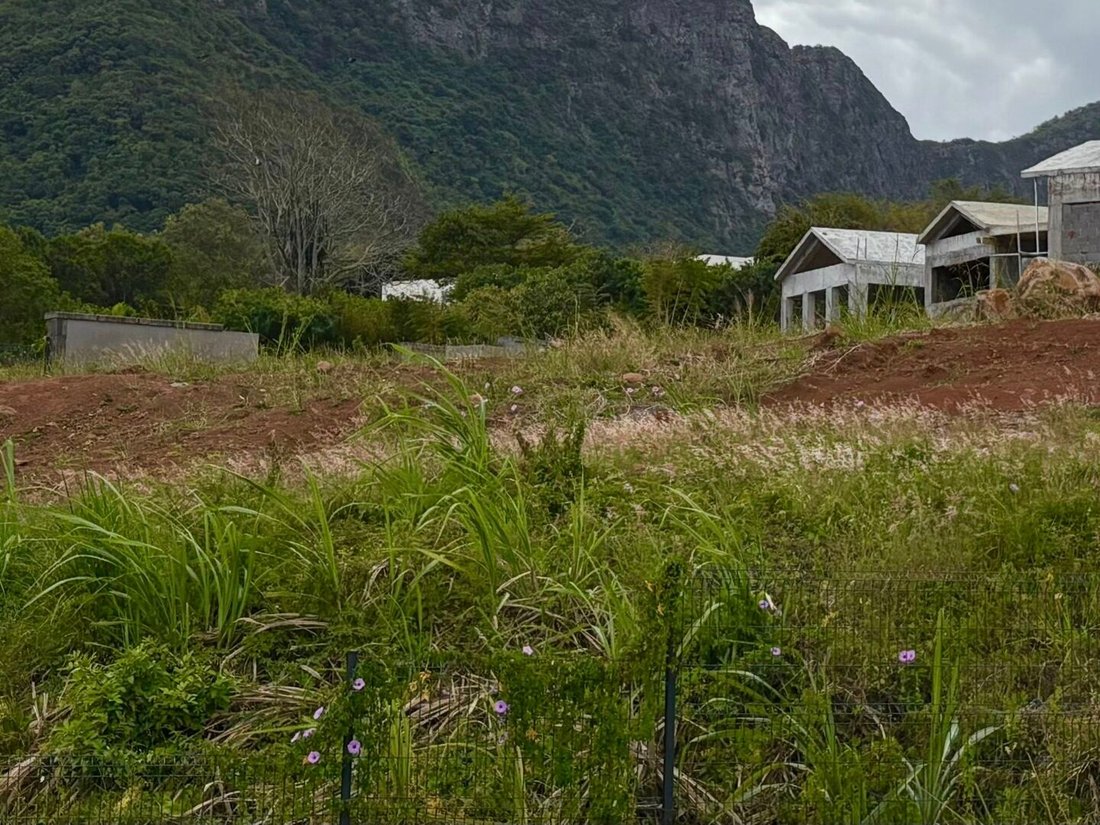 Land in Seizieme Mille, Plaines Wilhems, Mauritius 2 - 18720746