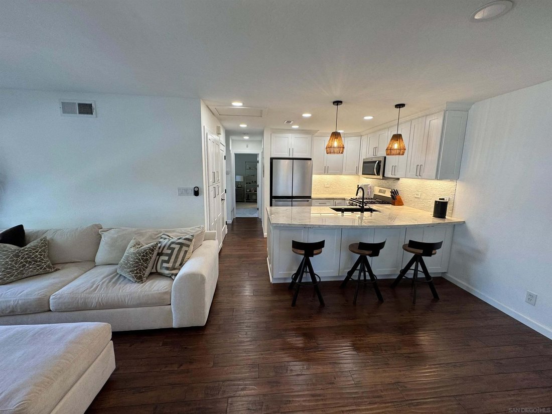 Condo in San Diego, California, United States 5 - 18720553