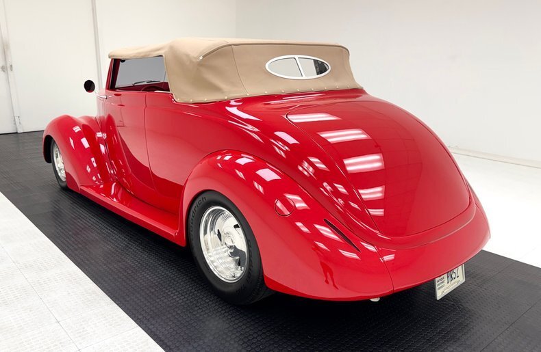 Cabriolet in Morgantown, United States 5 - 18720638