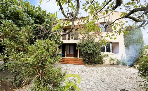 Villa in Ouest, Bessan, France 1