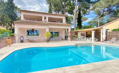 Villa en Maurice Jeanpierre, Le Cannet, Francia 1