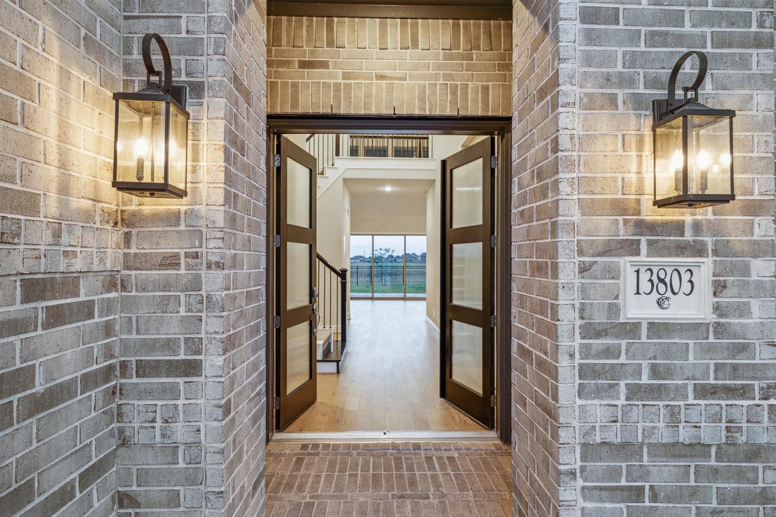 House in Houston, Texas, United States 3 - 18727675