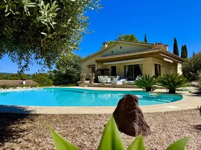 Villa en Mougins, Provenza-Alpes-Costa Azul, Francia 1 - 16886720