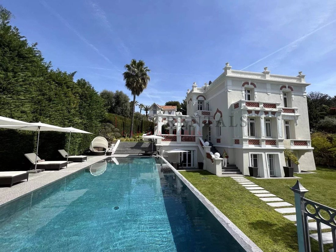 Casa en Vieille Ville, Antibes, Francia 1 - 15477496