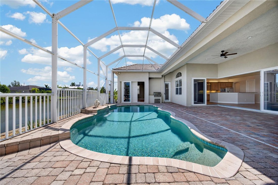 Maison à Port Charlotte, Floride, États-Unis 3 - 18726696