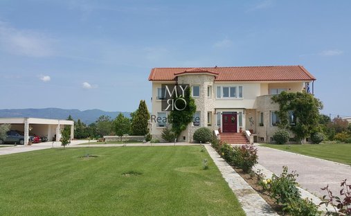 House in Asvestochori Community, Chortiatis, Greece 1