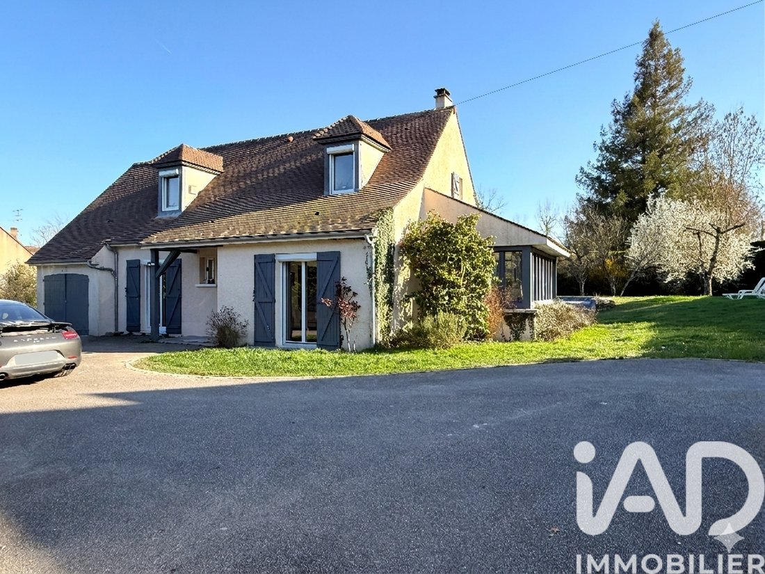 House in Grosrouvre, Ile-de-France, France 1 - 17370343