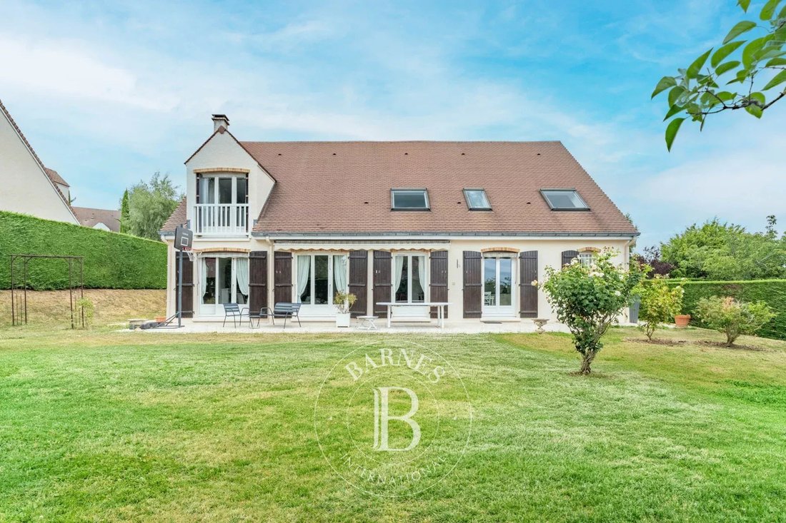House in Sud, Chambourcy, France 1 - 18720959