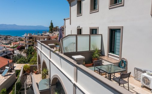 Villa in Platanias, Greece 1