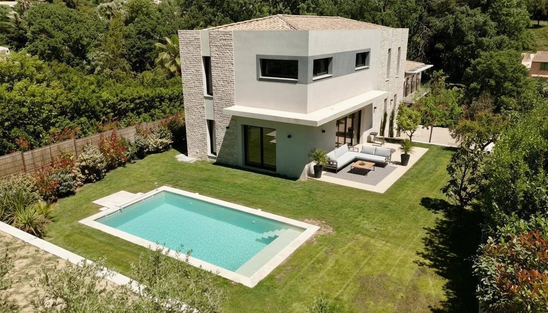 Villa en Mougins, Provenza-Alpes-Costa Azul, Francia 1 - 17646347