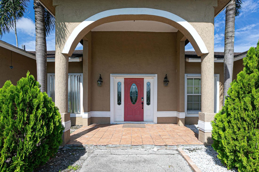 House in Pahokee, Florida, United States 3 - 18727122