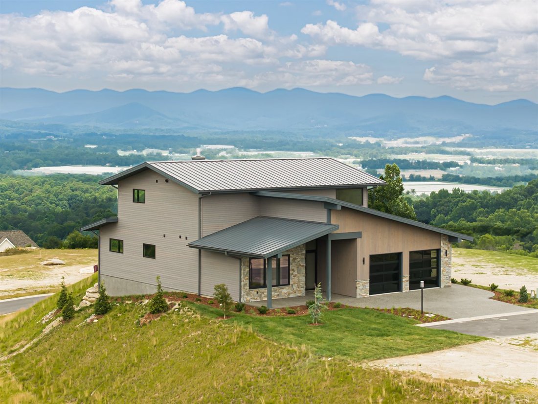 House in Hendersonville, North Carolina, United States 1 - 18729113