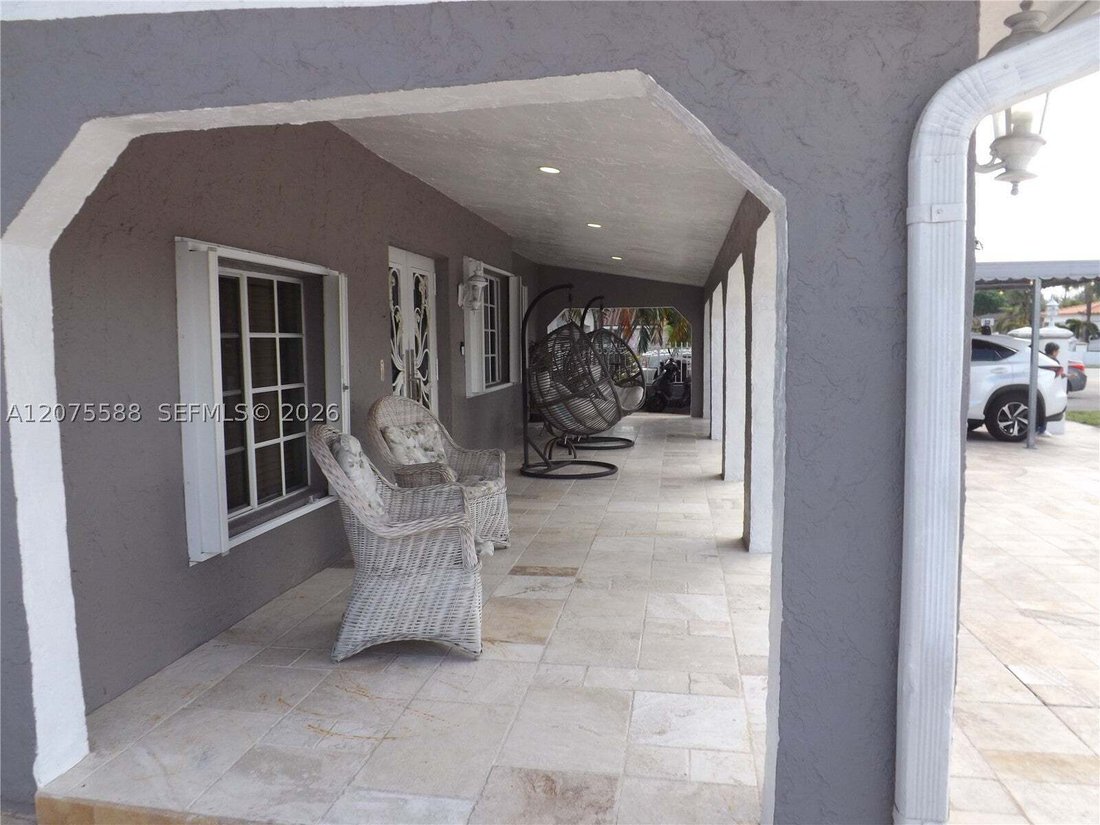 House in Hialeah, Florida, United States 4 - 18727099