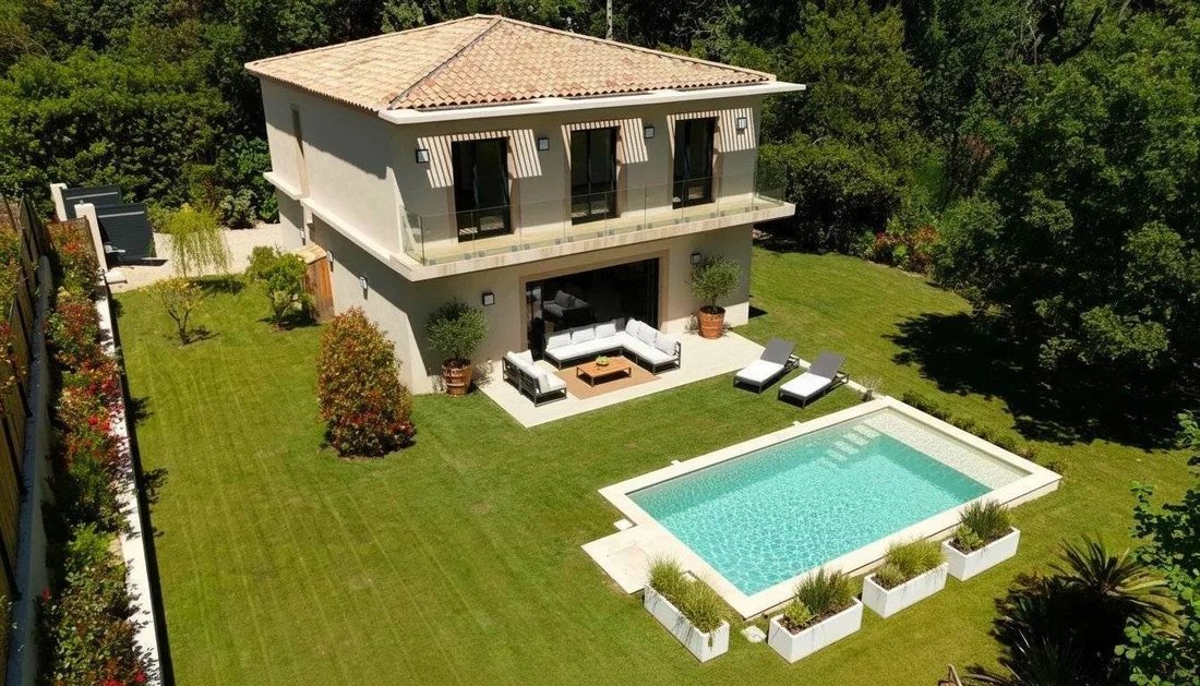 Villa en Mougins, Provenza-Alpes-Costa Azul, Francia 1 - 17646327