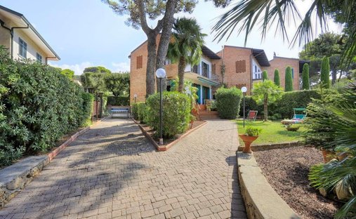 Landhaus in Livorno, Toskana, Italien 1