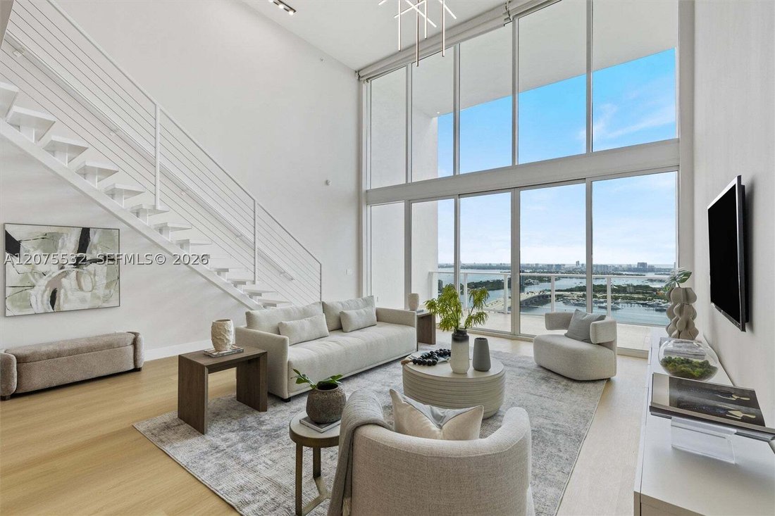 Condo in Miami, Florida, United States 5 - 18722021