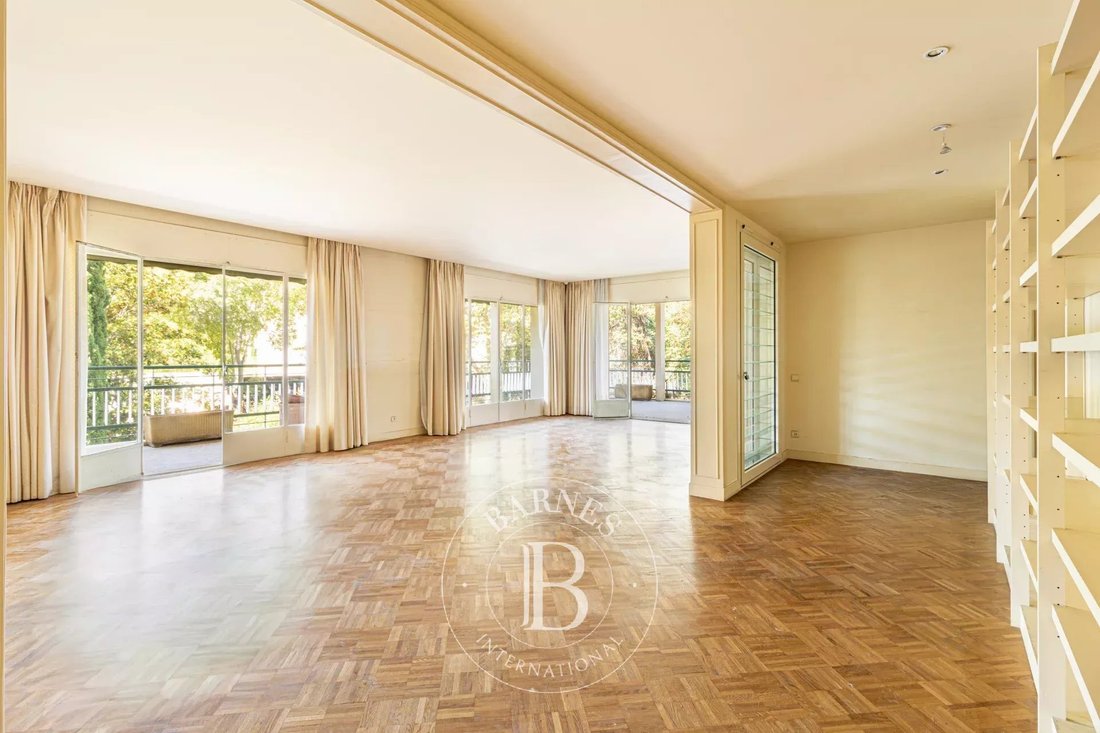 Apartment in Saint Giniez, 8e Arrondissement, Marseille 4 - 18725489