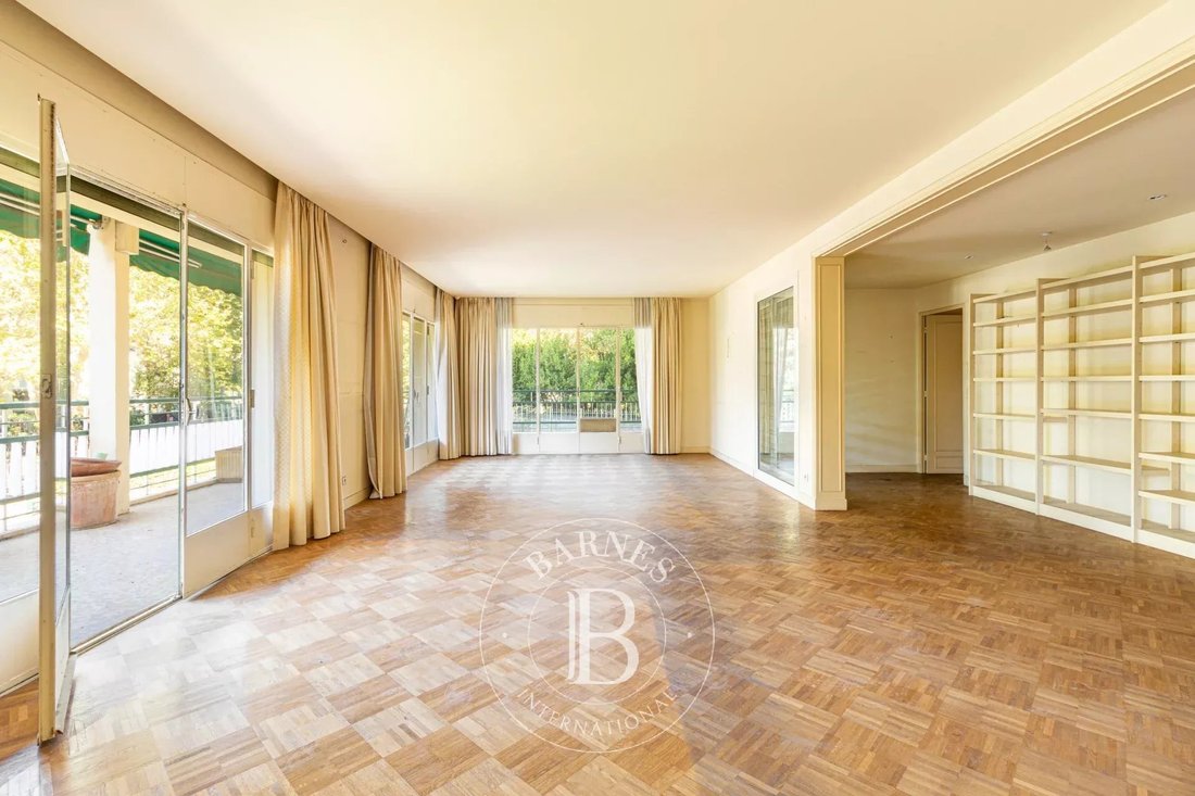 Apartment in Saint Giniez, 8e Arrondissement, Marseille 2 - 18725489
