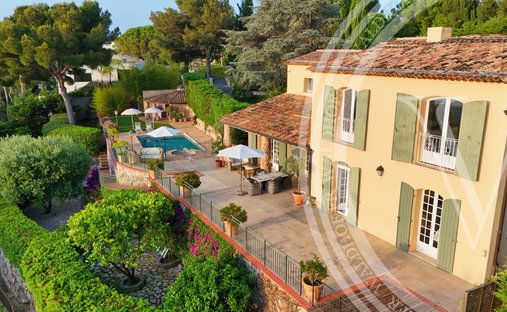 Villa in Dorf-Cros de Caste-Coupiere-Mont Gros, Roquebrune-Cap-Martin, Frankreich 1