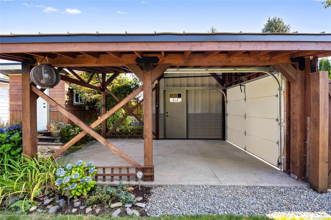 House in Courtenay, British Columbia, Canada 5 - 18728222