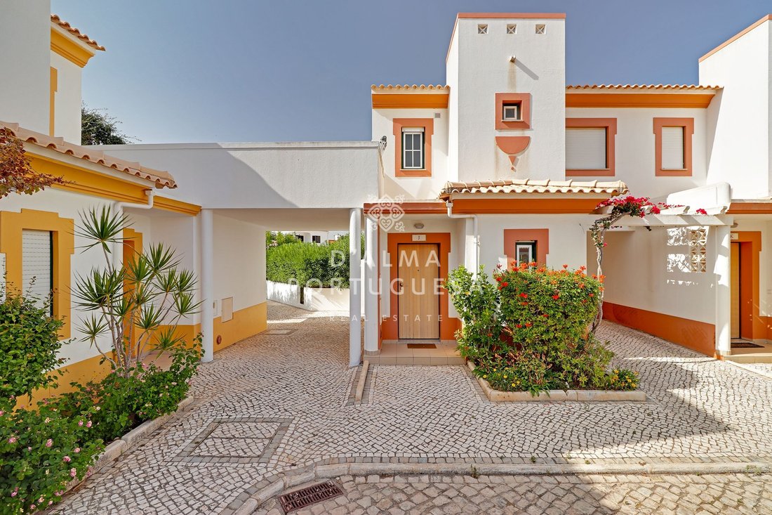 Villa in Olhos de Agua, Algarve, Portugal 1 - 18728464