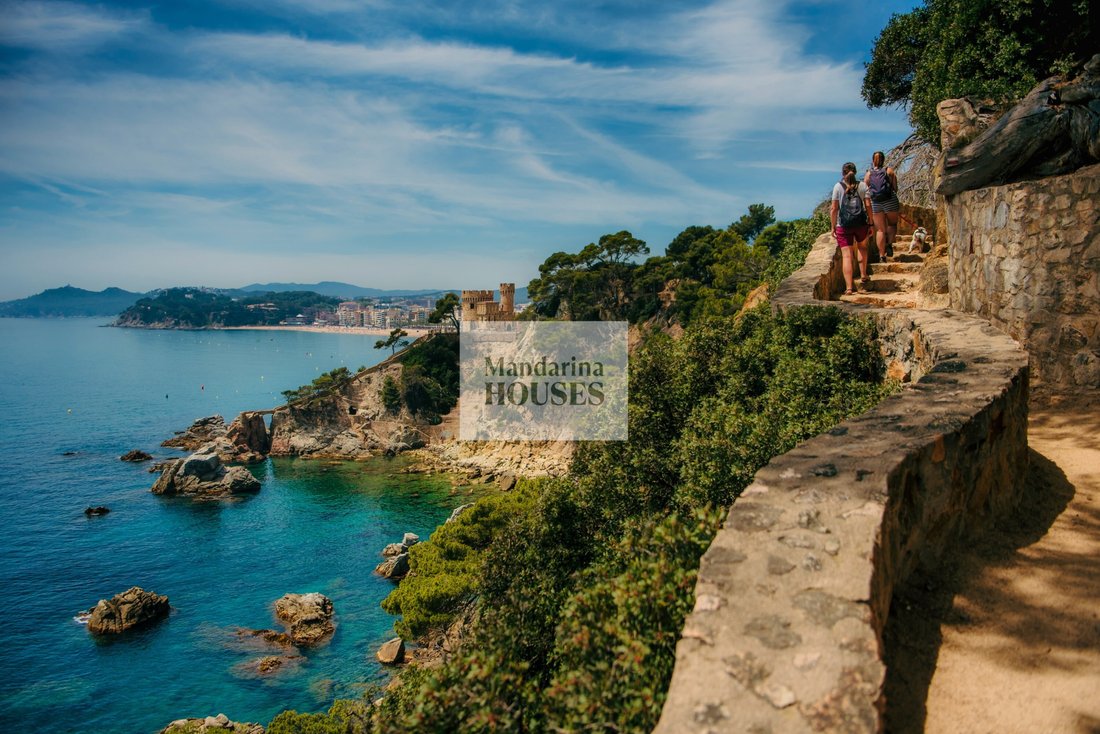 Land in Lloret de Mar, Catalonia, Spain 1 - 18720953