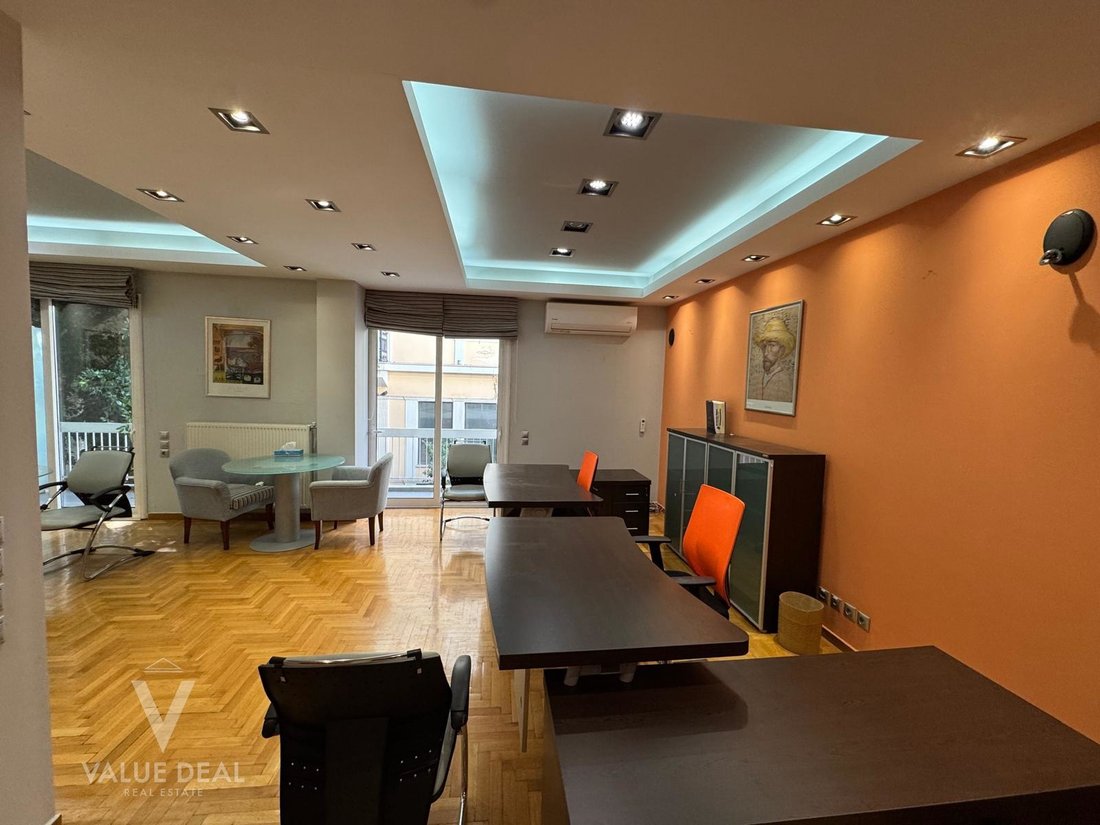 Apartment in Sunoikia Kolonakiou, 1st District of Athens, Athens 3 - 18725373