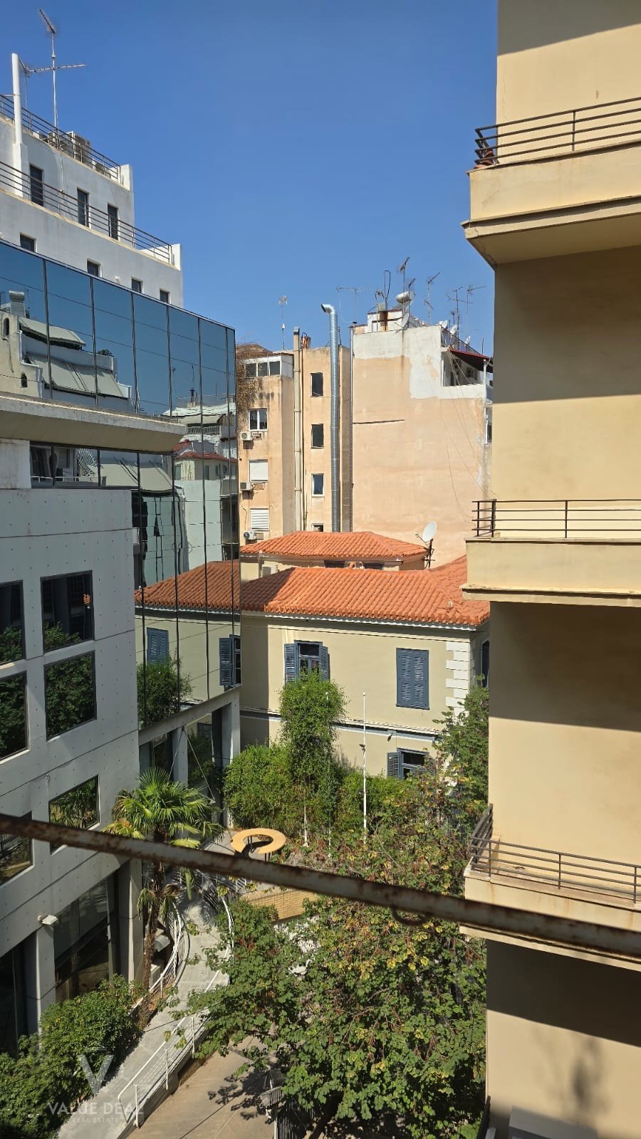 Apartment in Sunoikia Kolonakiou, 1st District of Athens, Athens 2 - 18725302